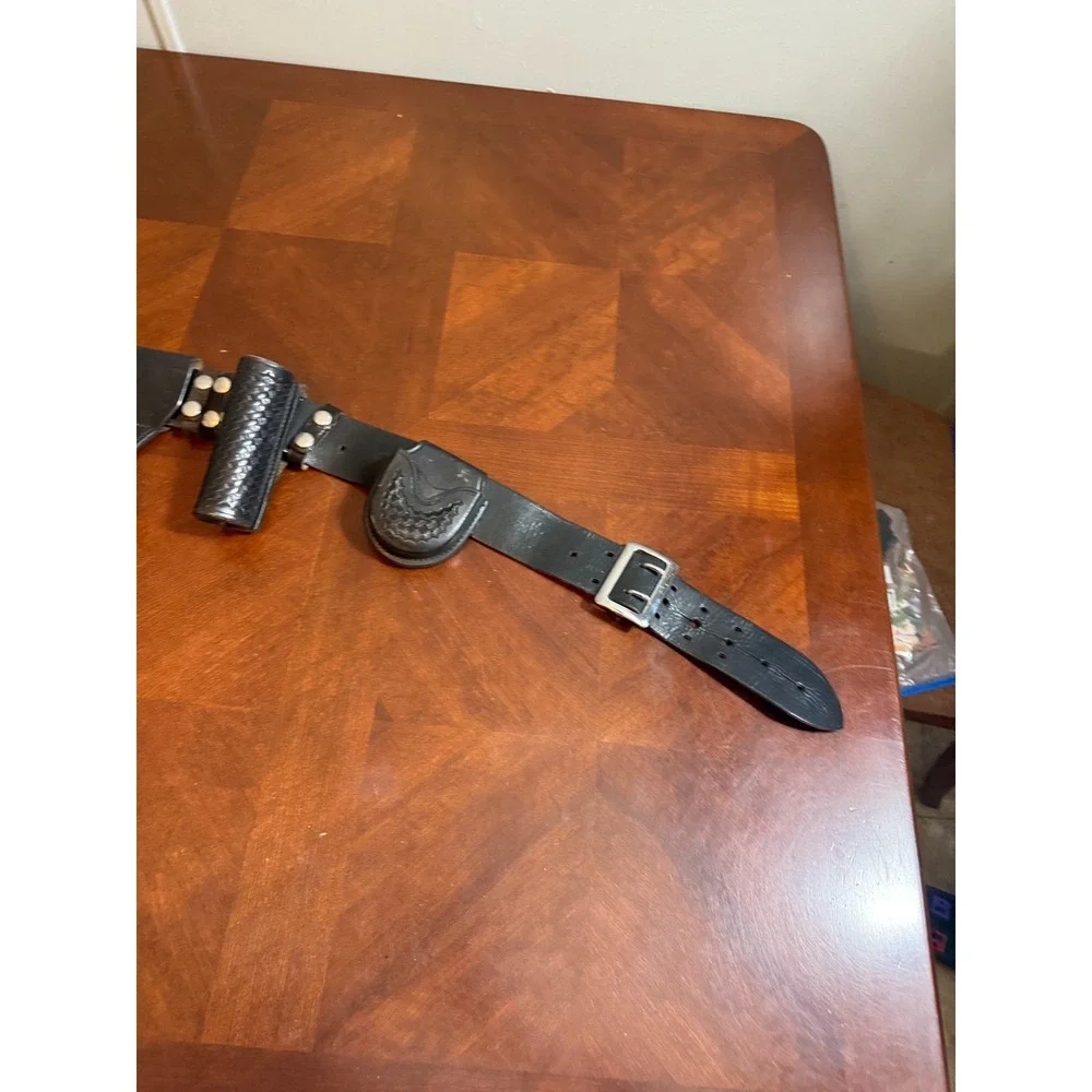 VTG Police‎ Leather Duty Belt Set Safariland Tex Shoemaker Holster Collector Lot